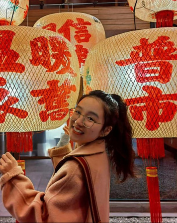 滕  臻
